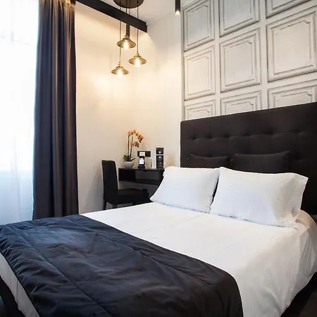Egnatia Palace & 4*