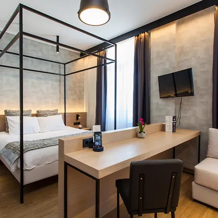 Egnatia Palace & ホテル 4*