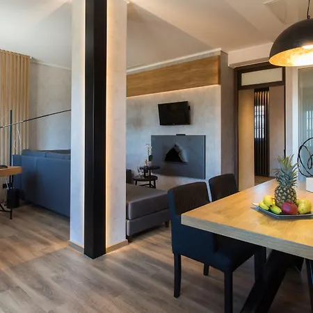 Szálloda Egnatia Palace & 4*