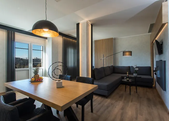 Egnatia Palace & 4*