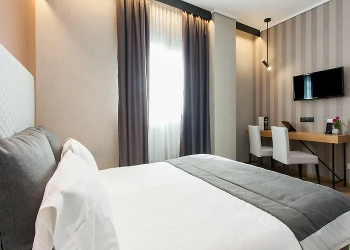 Egnatia Palace & 4*