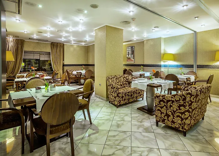 فندق Egnatia Palace & 4*
