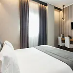 Egnatia Palace & 4*