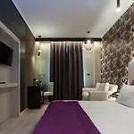 Egnatia Palace & 4*
