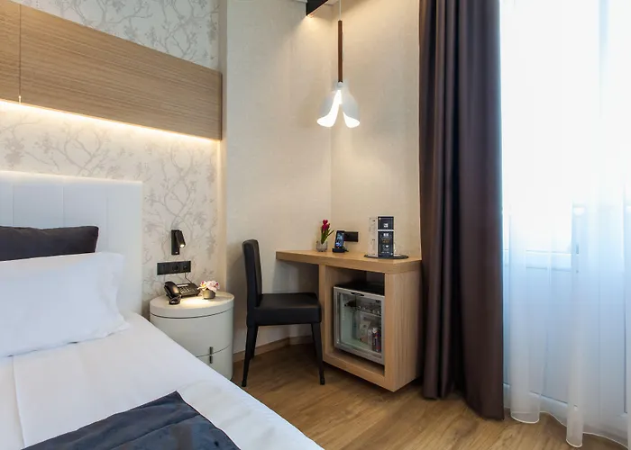 Egnatia Palace & Hotell