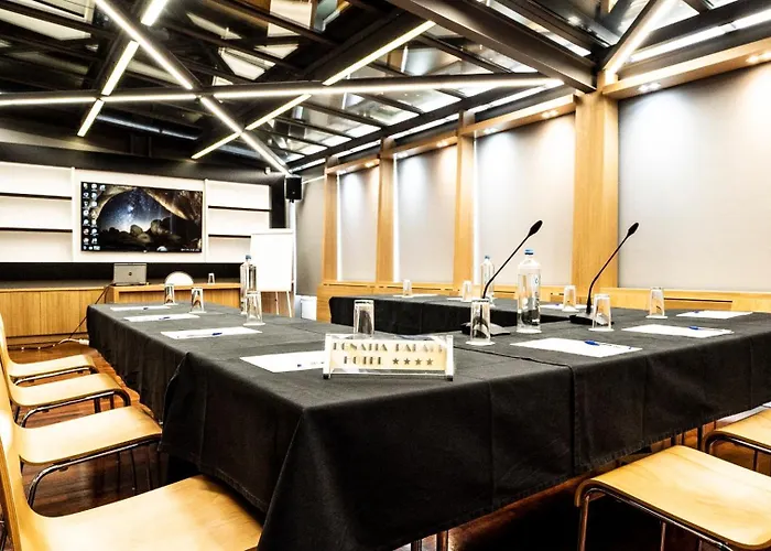 Hotell Egnatia Palace & 4*